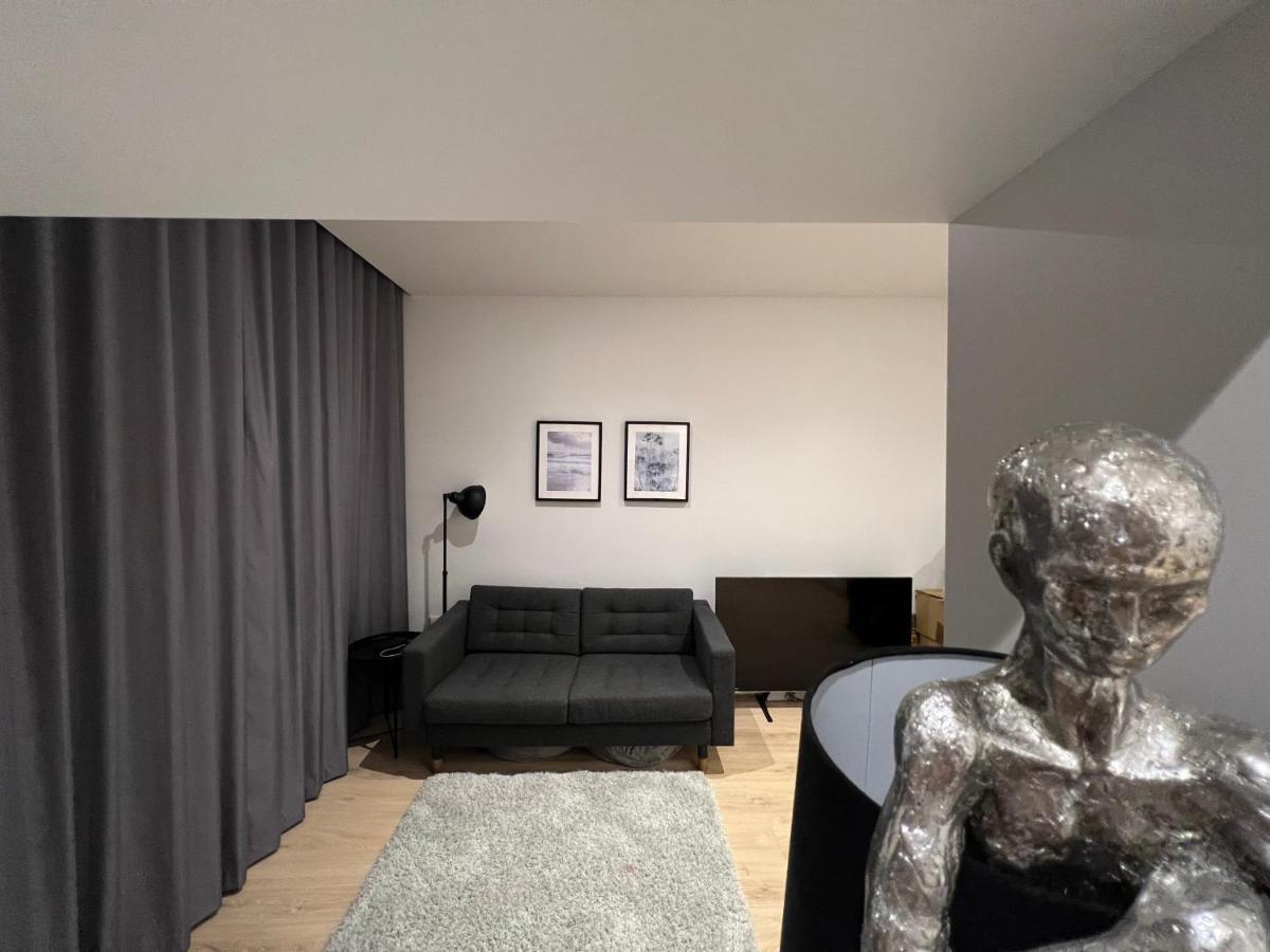 London Heathrow Airport Apartment Voyager House Terminal 12345 - Ev Electric And Parking Available Hillingdon Exterior foto